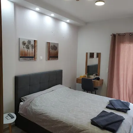 Elena's Place, Free Parking!!! *