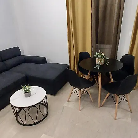 Apartment Elena's Place *
