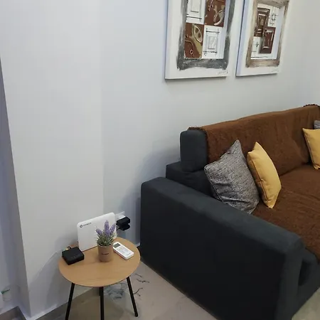 Elena's Place Apartment *