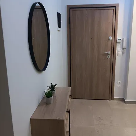 Elena's Place, Free Parking!!! *