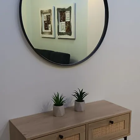 Elena's Place, Free Parking!!! *