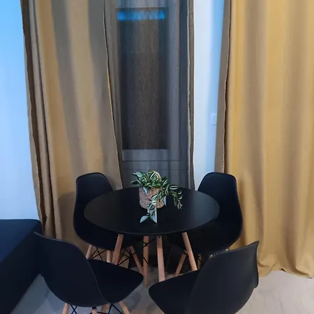 Elena's Place, Free Parking!!! *