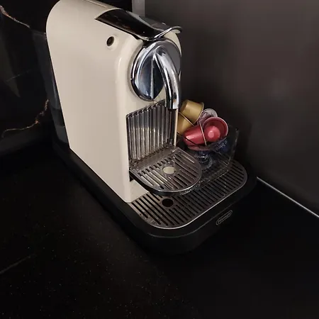 Elena's Place, Free Parking!!! Peraía