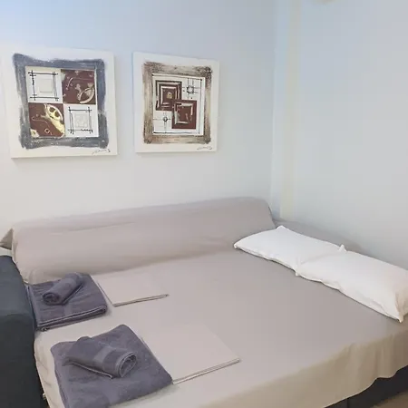 Elena's Place, Free Parking!!! *