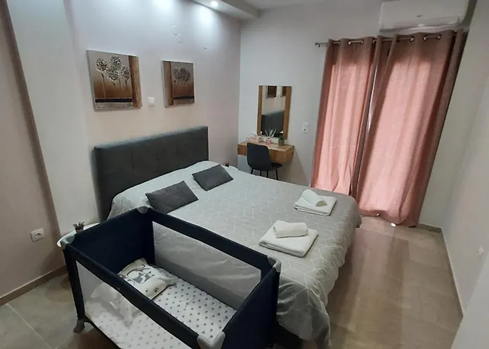 Elena's Place, Free Parking!!! *